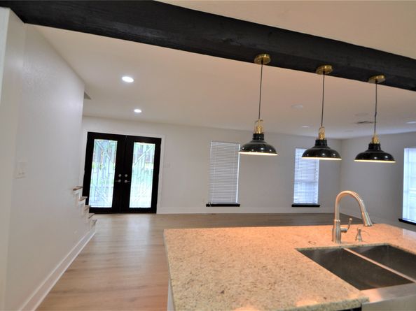 6918 BENT BRANCH Drive, Houston TX 77088