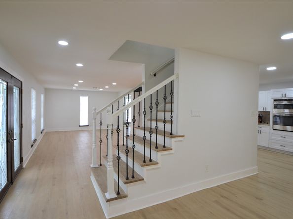 6918 BENT BRANCH Drive, Houston TX 77088