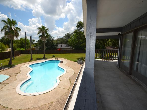 6918 BENT BRANCH Drive, Houston TX 77088