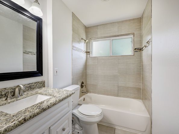 5911 W West Bellfort Avenue, Houston TX 77035