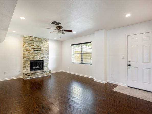 5911 W West Bellfort Avenue, Houston TX 77035