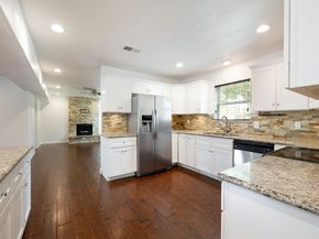 5911 W West Bellfort Avenue, Houston TX 77035