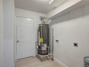 5911 W West Bellfort Avenue, Houston TX 77035