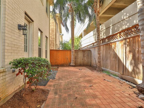 10126 Holly Chase Drive, Houston TX 77042