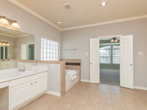 10126 Holly Chase Drive, Houston TX 77042