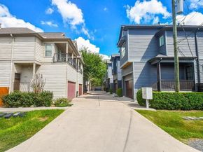 1013 W 16th Street, Houston TX 77008