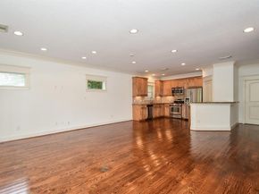 1013 W 16th Street, Houston TX 77008