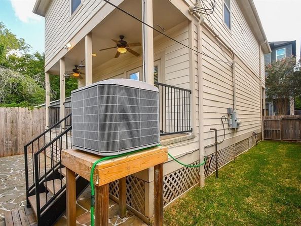 1013 W 16th Street, Houston TX 77008