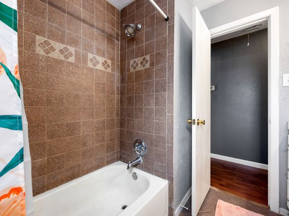 10410 Cedartowne Lane, Sugar Land TX 77498