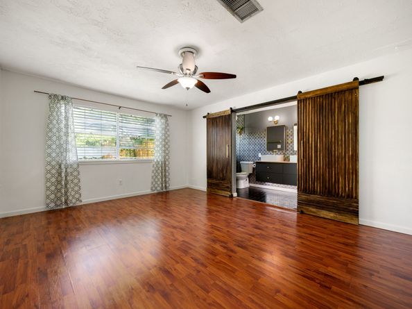 10410 Cedartowne Lane, Sugar Land TX 77498