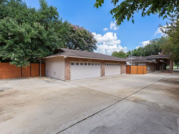3322 N Braeswood Boulevard, Houston TX 77025