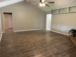 6018 Rena, Houston TX 77092