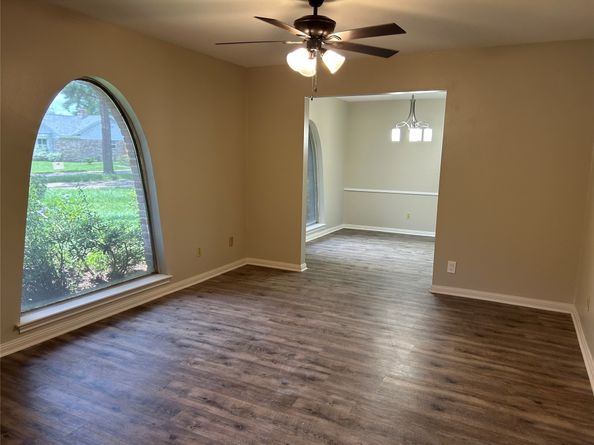 6018 Rena, Houston TX 77092