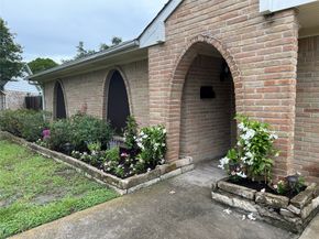 6018 Rena, Houston TX 77092