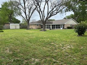 6018 Rena, Houston TX 77092