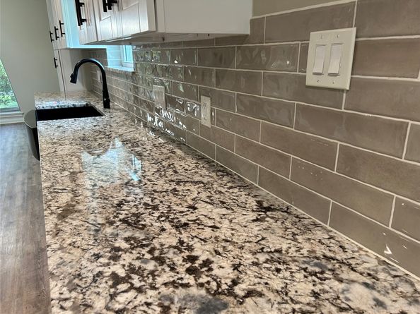 6018 Rena, Houston TX 77092