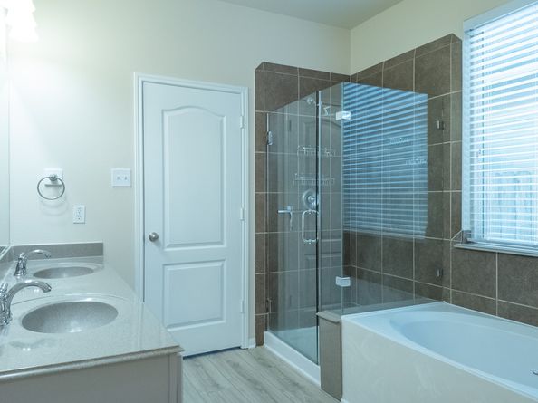 12923 Pecan Shores Drive, Houston TX 77044