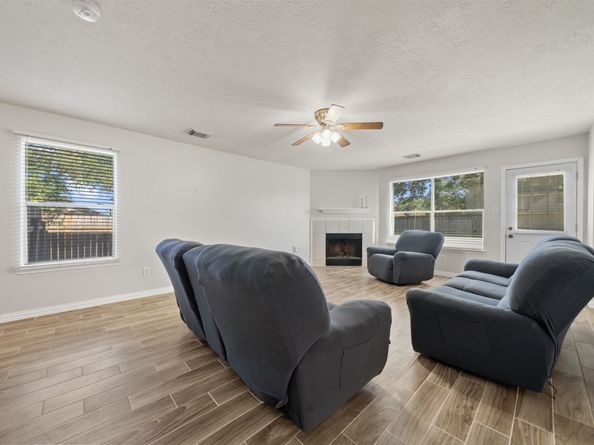 11950 Rolling Stream Drive, Tomball TX 77375