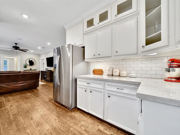 423 Pecore Street, Houston TX 77009