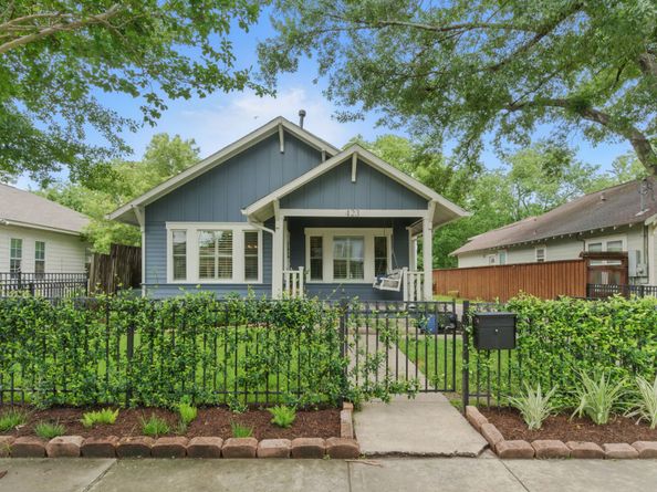423 Pecore Street, Houston TX 77009