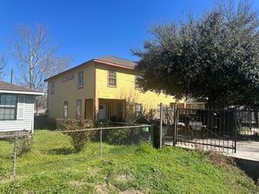 2415 Goodloe Street, Houston TX 77093