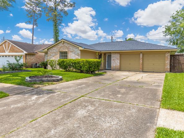 166 White Cedar Street, Houston TX 77015
