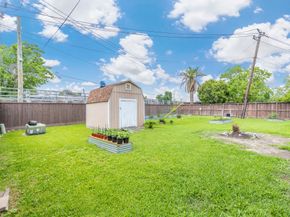 166 White Cedar Street, Houston TX 77015