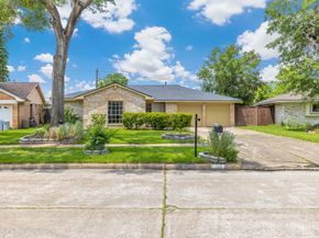 166 White Cedar Street, Houston TX 77015