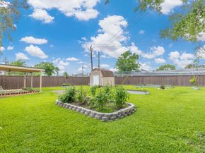 166 White Cedar Street, Houston TX 77015