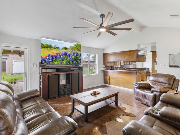 166 White Cedar Street, Houston TX 77015