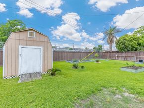 166 White Cedar Street, Houston TX 77015