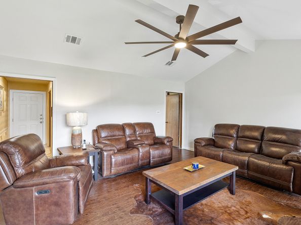 166 White Cedar Street, Houston TX 77015