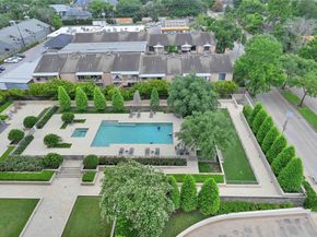 2200 Willowick Road 9H, Houston TX 77027