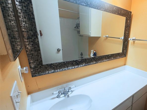 1900 Bay Area Boulevard N237, Houston TX 77058