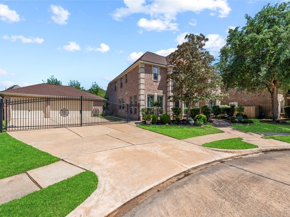8106 Hollowhaven Court, Houston TX 77095