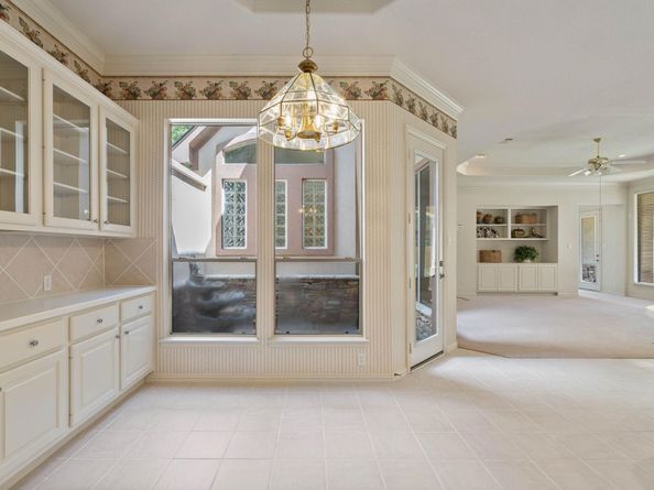 102 W Racing Cloud Court, The Woodlands TX 77381