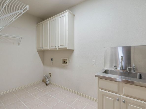 102 W Racing Cloud Court, The Woodlands TX 77381