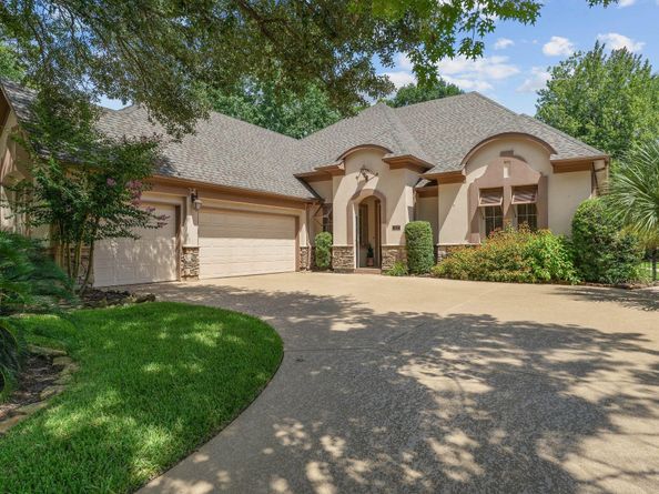 102 W Racing Cloud Court, The Woodlands TX 77381
