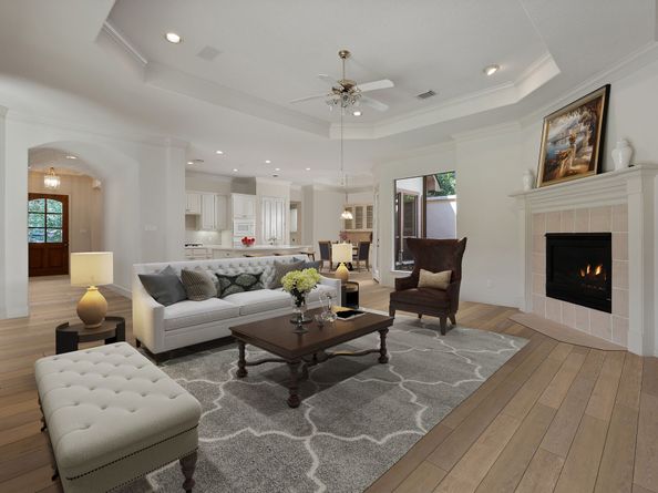 102 W Racing Cloud Court, The Woodlands TX 77381