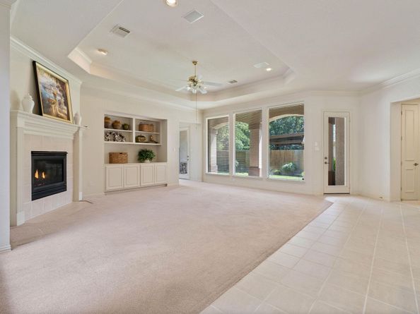 102 W Racing Cloud Court, The Woodlands TX 77381