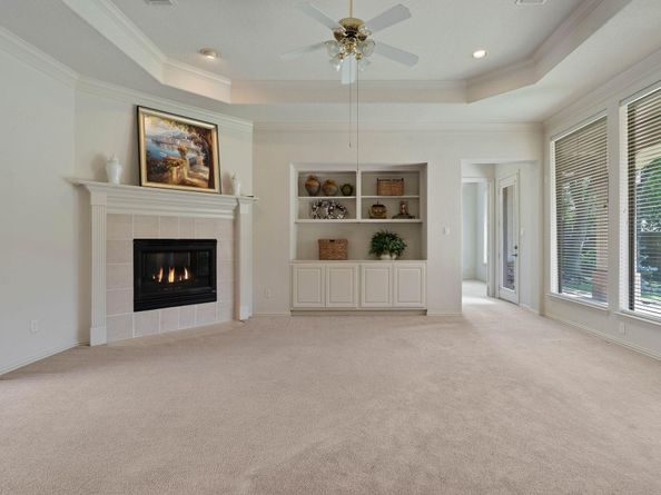 102 W Racing Cloud Court, The Woodlands TX 77381