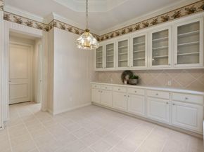 102 W Racing Cloud Court, The Woodlands TX 77381