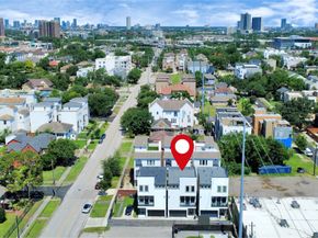 1805 Blodgett Street, Houston TX 77004
