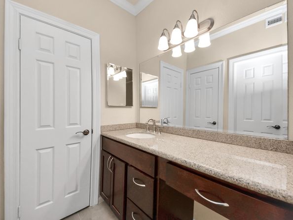 2700 Revere Street 109, Houston TX 77098