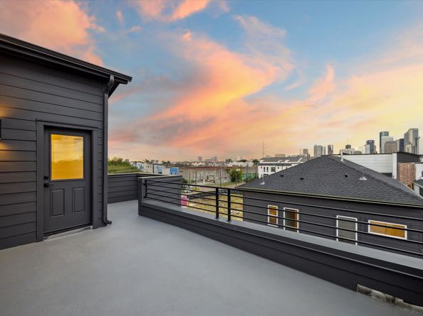 1106 Palmer Street, Houston TX 77003