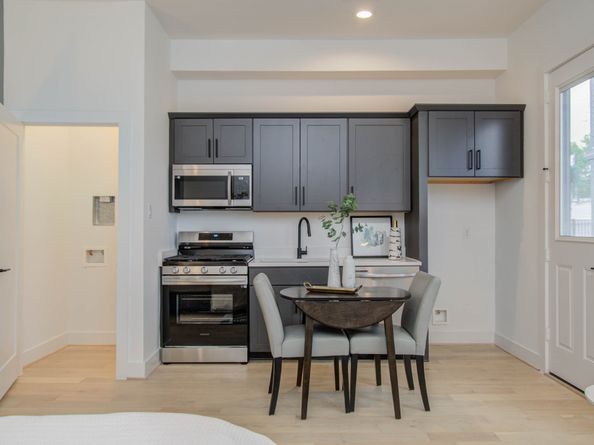 1106 Palmer Street, Houston TX 77003