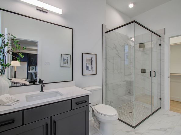 1106 Palmer Street, Houston TX 77003