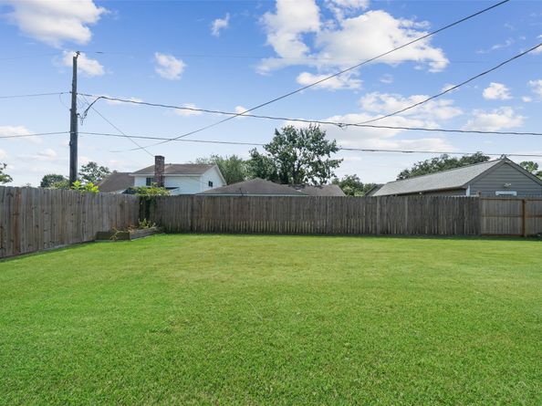 6107 Golden Forest Drive, Houston TX 77092