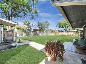1226 Stonecrest, Houston TX 77018