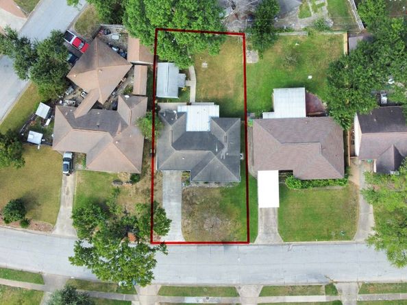 1226 Stonecrest, Houston TX 77018
